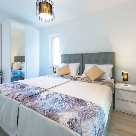 Horizon View Apartment